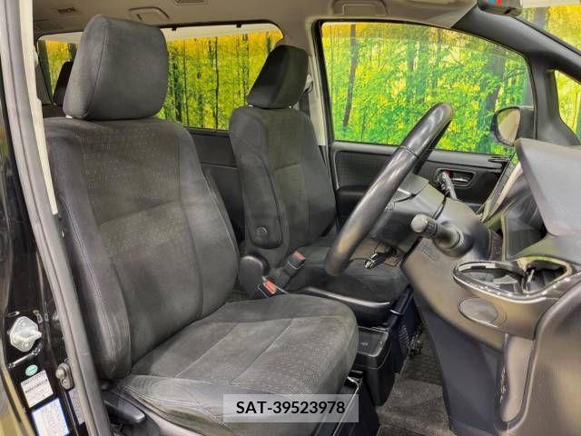 Toyota VOXY HYBRID 2014-06 246272-8