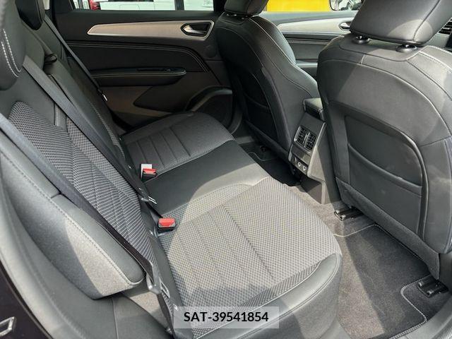 Renault Arkana 2023-07 212582-13
