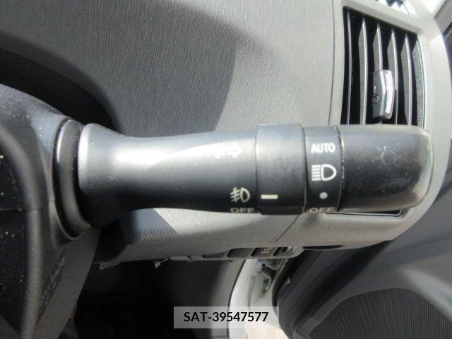 Toyota PRIUS ALPHA 2014-07 282428-21