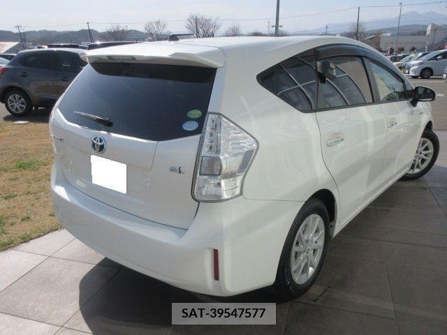 Toyota PRIUS ALPHA 2014-07 282428-3