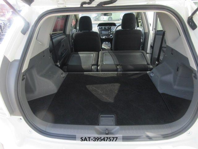 Toyota PRIUS ALPHA 2014-07 282428-9