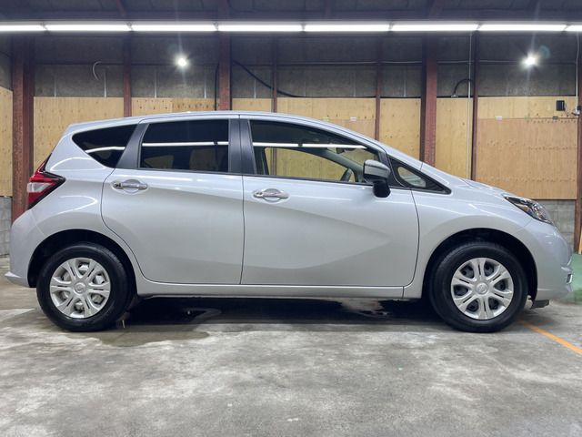Nissan NOTE 2018-06 21719-7