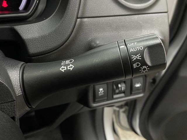 Nissan NOTE 2018-06 21719-14
