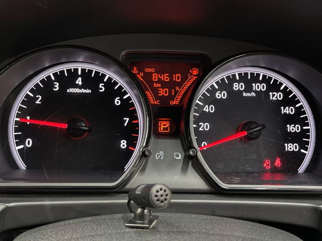 Nissan NOTE 2018-06 21719-12