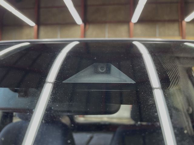 Nissan NOTE 2018-06 21719-9