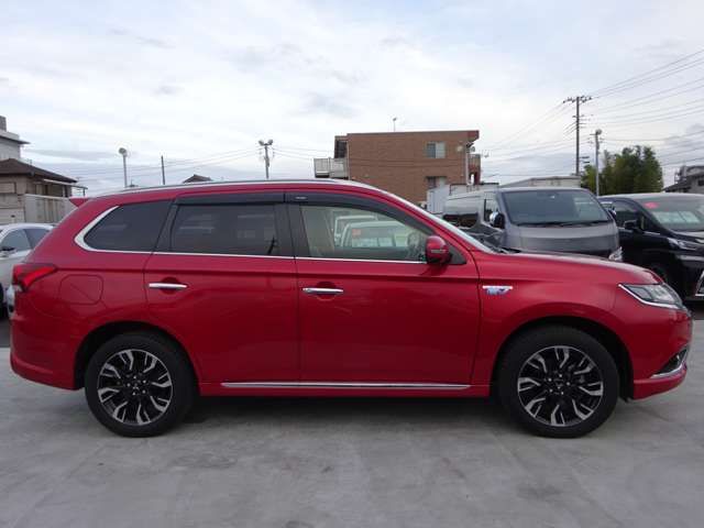 Mitsubishi OUTLANDER PHEV 2015-11 27859-9