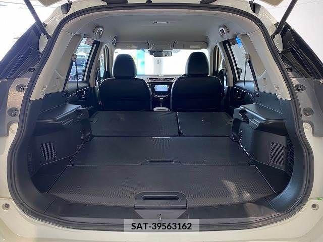 Nissan X-TRAIL 2015-11 290522-17