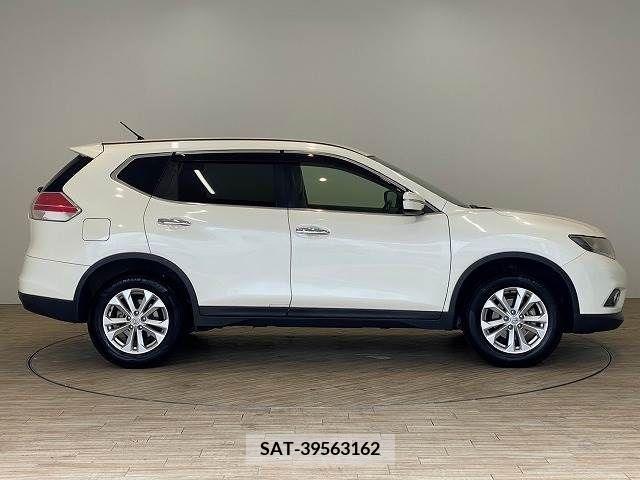 Nissan X-TRAIL 2015-11 290522-14