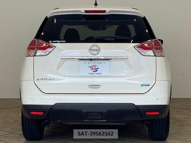 Nissan X-TRAIL 2015-11 290522-13