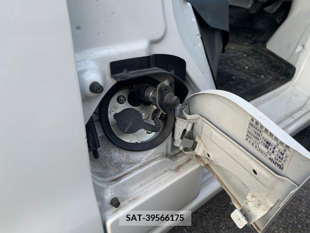 Daihatsu HIJET CARGO 2017-08 326091-11
