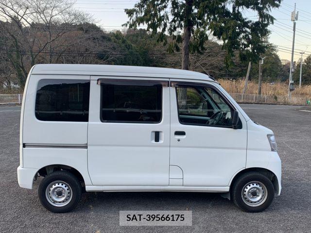 Daihatsu HIJET CARGO 2017-08 326091-6
