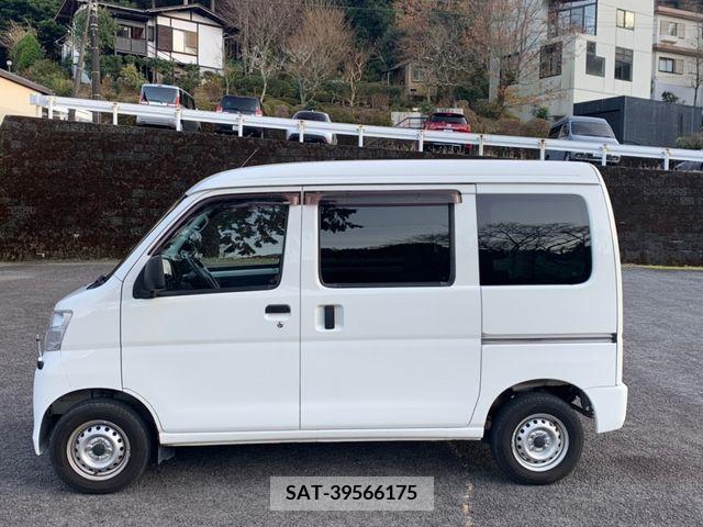 Daihatsu HIJET CARGO 2017-08 326091-5