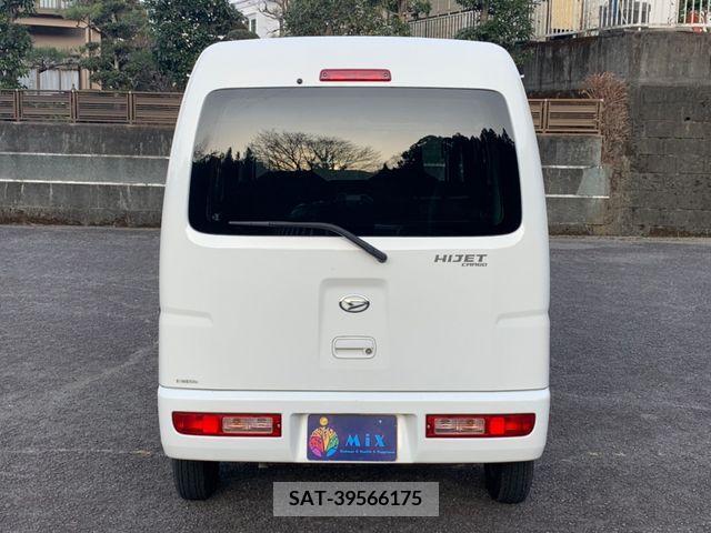 Daihatsu HIJET CARGO 2017-08 326091-4