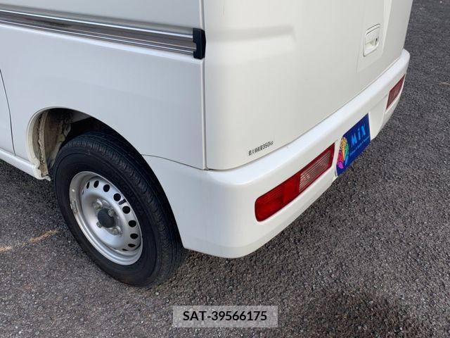 Daihatsu HIJET CARGO 2017-08 326091-26