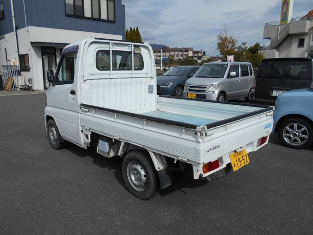 Mitsubishi MINICAB TRUCK 2002-02 25428-2