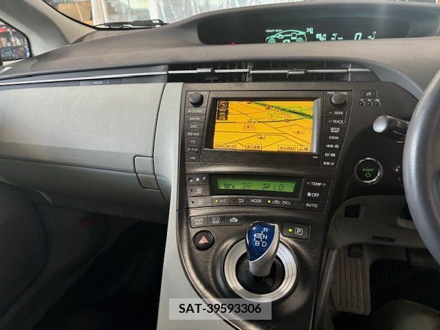 Toyota PRIUS 2011-03 366384-12