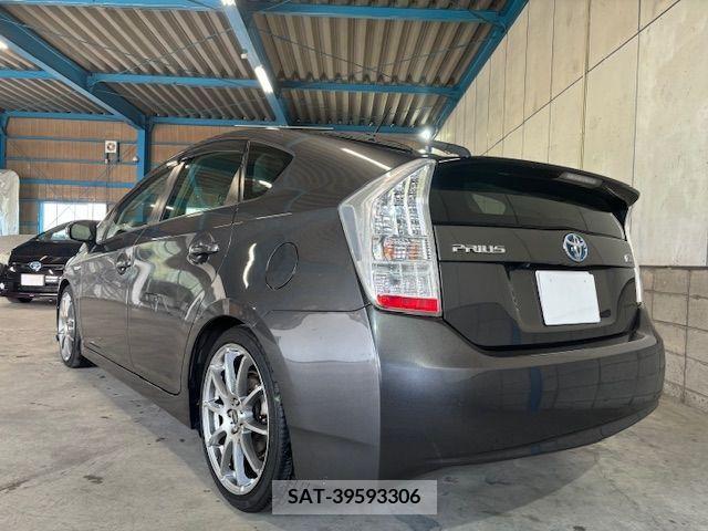 Toyota PRIUS 2011-03 366384-4