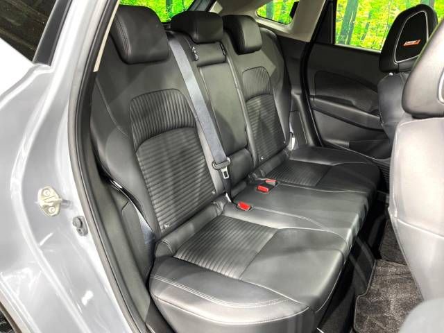 Nissan AURA 2022-03 189572-9