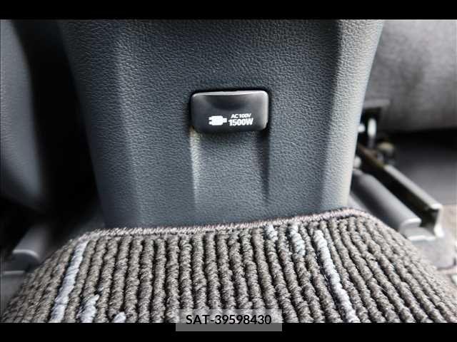 Toyota PRIUS 2022-09 332620-26