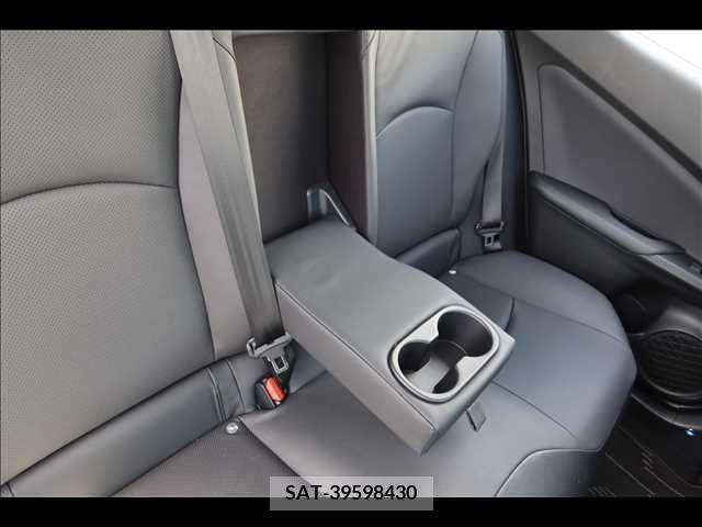 Toyota PRIUS 2022-09 332620-25