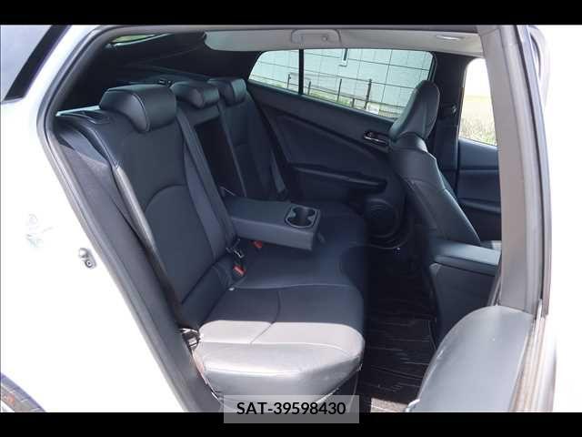 Toyota PRIUS 2022-09 332620-24