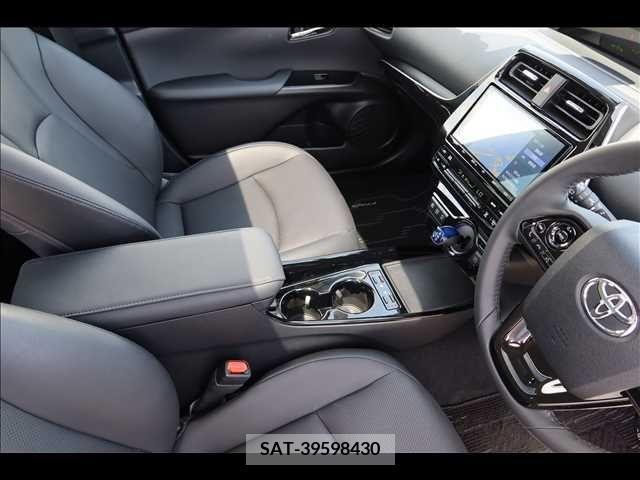 Toyota PRIUS 2022-09 332620-22