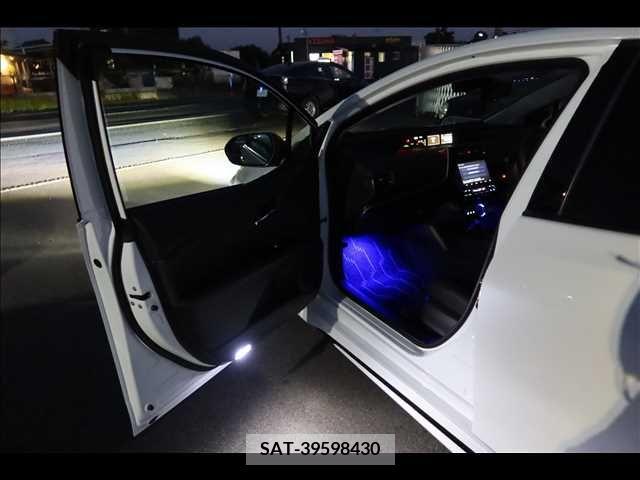 Toyota PRIUS 2022-09 332620-11