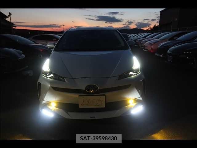 Toyota PRIUS 2022-09 332620-2