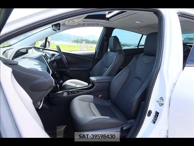 Toyota PRIUS 2022-09 332620-27