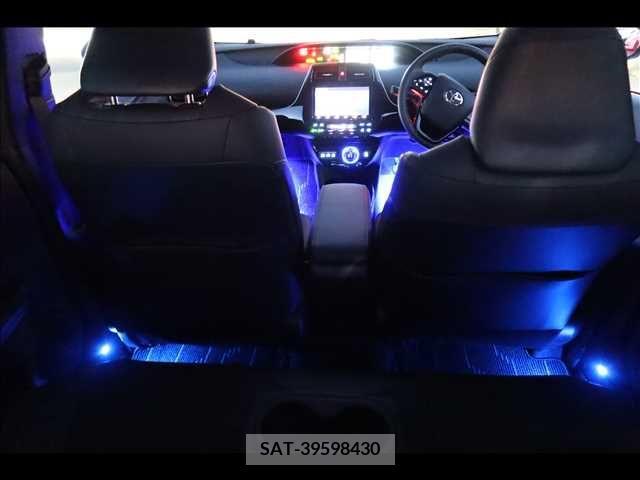 Toyota PRIUS 2022-09 332620-10
