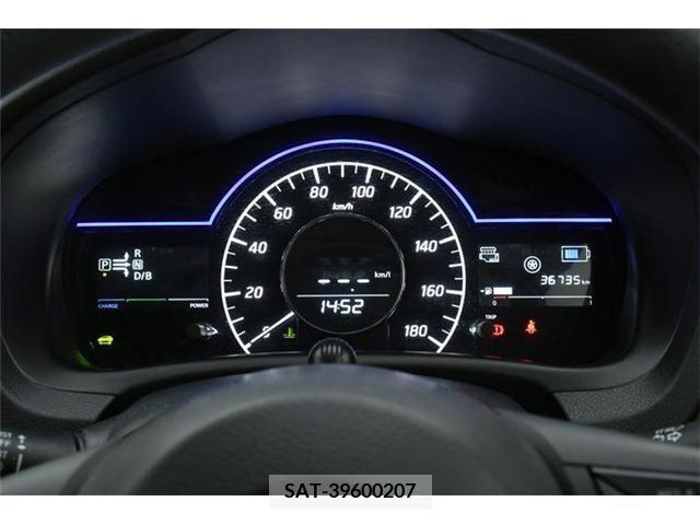 Nissan NOTE 2017-11 328715-9
