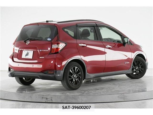 Nissan NOTE 2017-11 328715-1