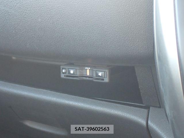 Nissan MARCH 2019-06 380973-15
