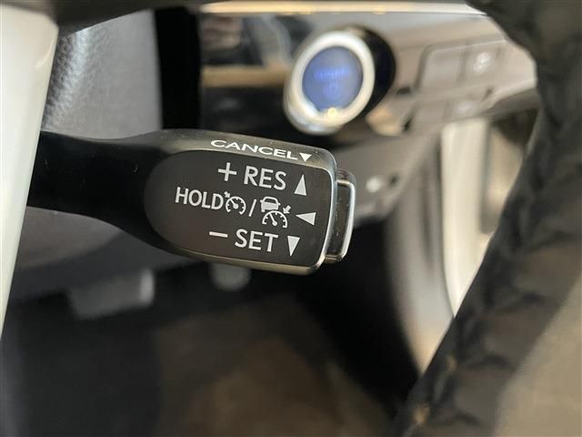 Toyota PRIUS 2018-08 19049-6