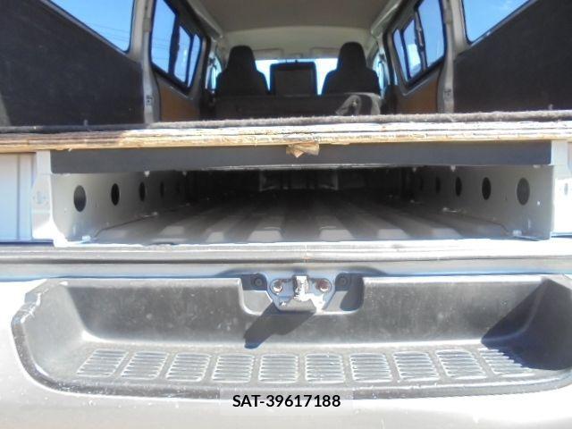 Toyota HIACE VAN 2014-07 456189-29
