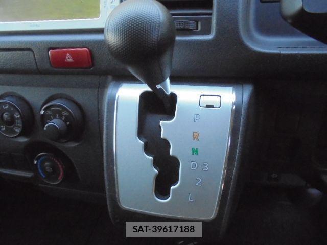 Toyota HIACE VAN 2014-07 456189-18