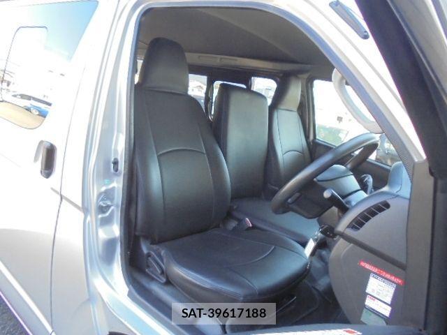 Toyota HIACE VAN 2014-07 456189-10