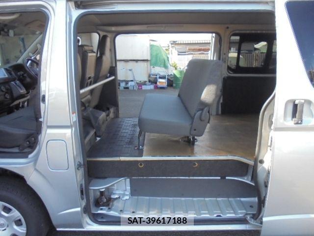 Toyota HIACE VAN 2014-07 456189-4