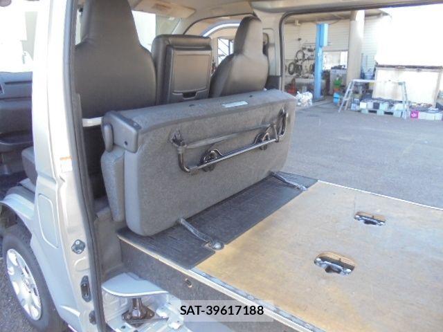 Toyota HIACE VAN 2014-07 456189-6