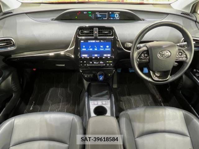 Toyota PRIUS 2019-07 322432-1