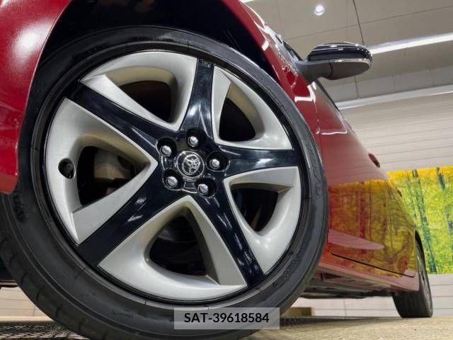 Toyota PRIUS 2019-07 322432-11