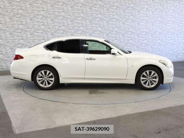 Nissan FUGA 2012-03 324774-11