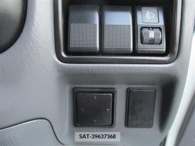 Mazda BONGO TRUCK 2012-05 206632-24