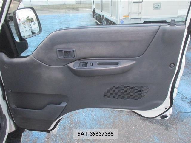 Mazda BONGO TRUCK 2012-05 206632-20