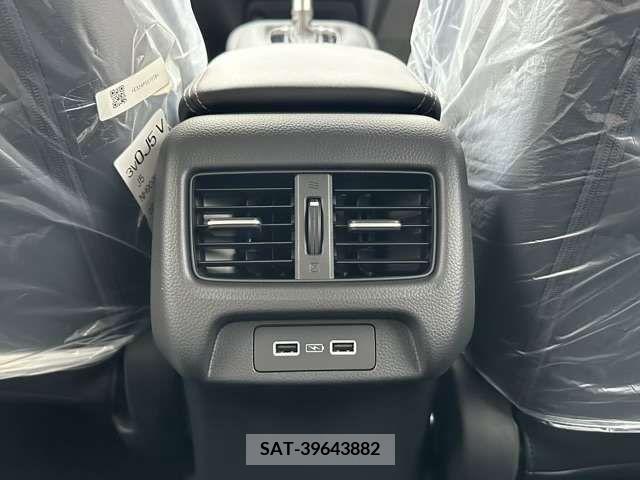 Honda ZR-V 2023-06 375838-6
