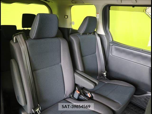 Toyota NOAH 2018-11 203393-20