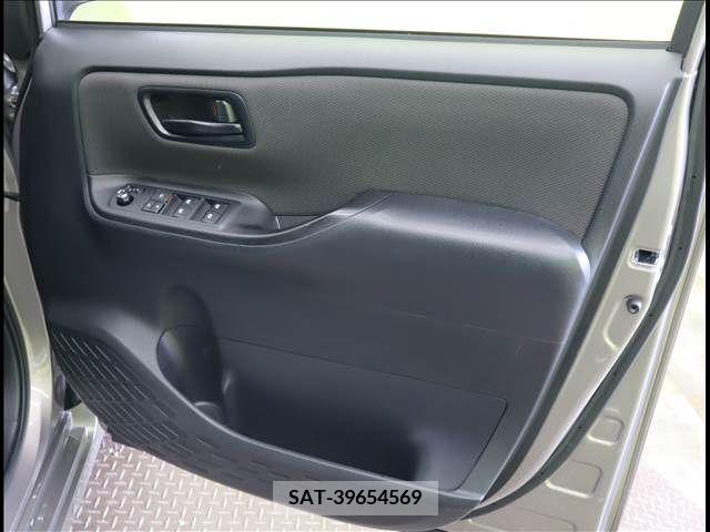 Toyota NOAH 2018-11 203393-18