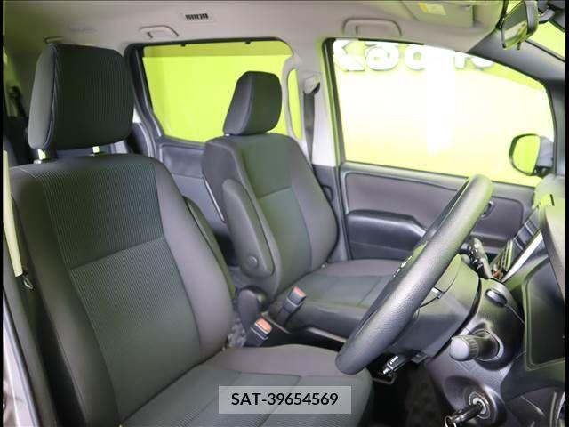 Toyota NOAH 2018-11 203393-17