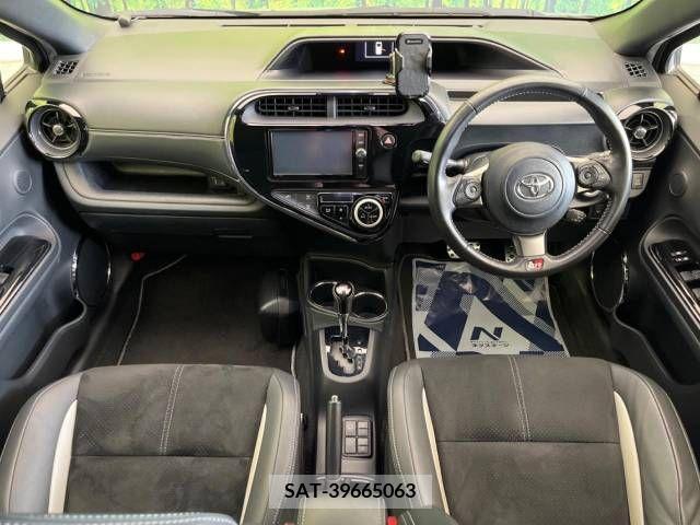 Toyota AQUA 2018-08 293621-1