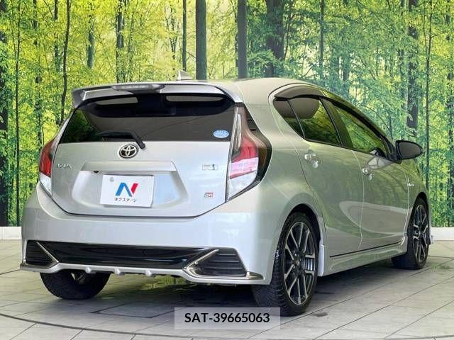 Toyota AQUA 2018-08 293621-17